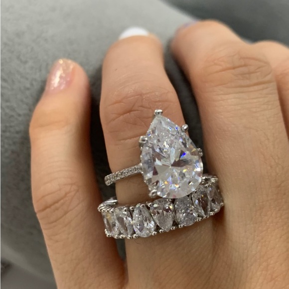 Italo Pear Cut Engagement Rings Sets In Sterling Silver - Picture 7 of 11